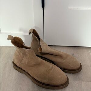 Zara Men's Suede Boots